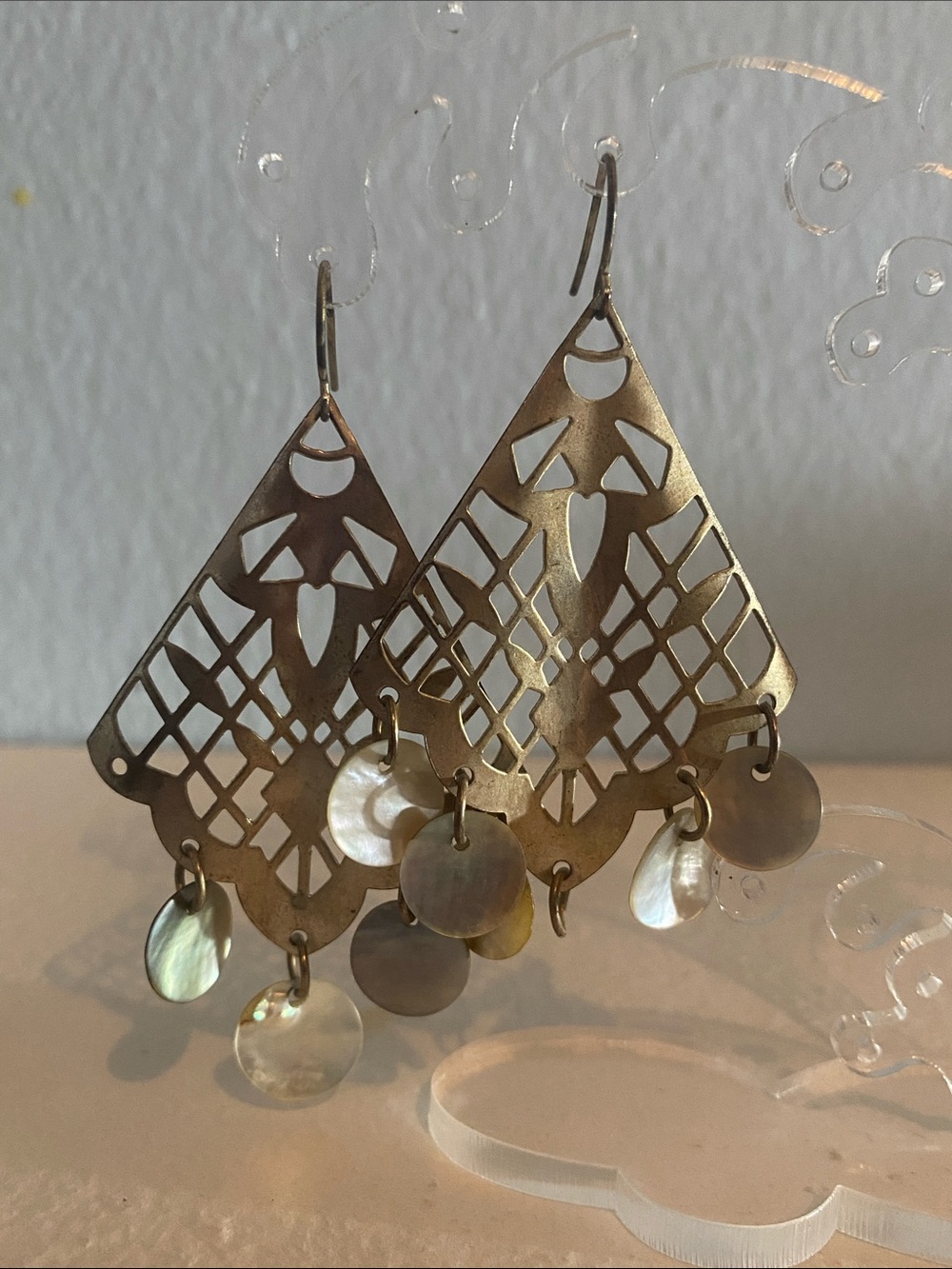 Women’s Vintage Y2K 80’s Gold Filigree Dangle Earrings with Shell Discs